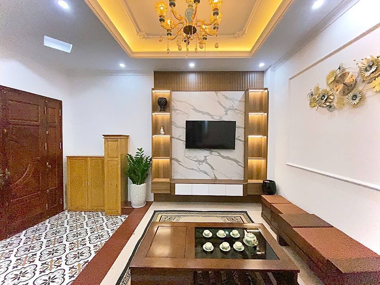 🏠 Bán Nhà 4 Tầng Mặt Tiền 8m Tại 163 Đại Mỗ – Ngõ Thông, Ô Tô Đỗ Cửa, Giá Chỉ 9,7 Tỷ. - Ảnh 1